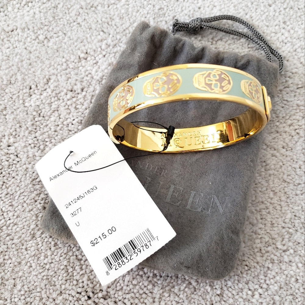 Alexander McQueen Enamel Skull Bangle in Mint Green - Gold